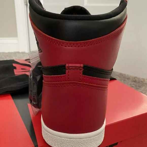 85VarsityXRetro1s - Picture 2 of 4